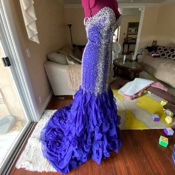 Brand new Prom Dress - Picture 3 of 7